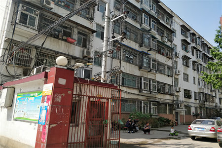 吉祥花园一楼带院子带附房套二南北通透